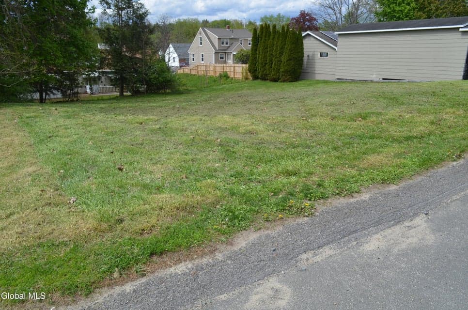 36 & 38 Fairmont Avenue, Amsterdam, NY, photo 3
