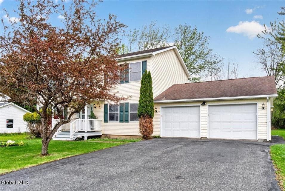 12 Pine Avenue, photo 2