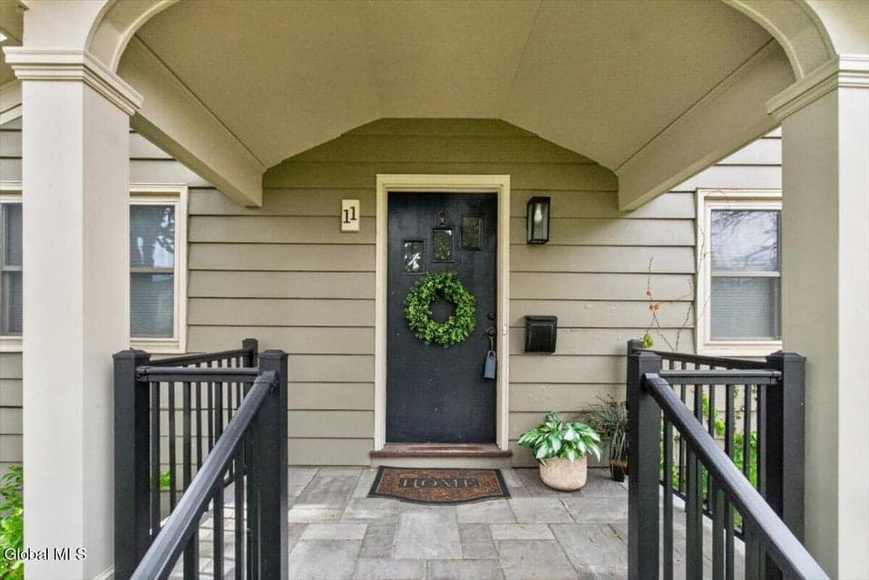 11 Norwood Avenue, Albany, NY 12208, photo 3