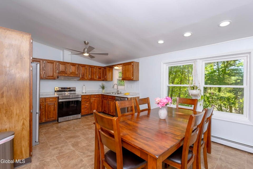 99A Beach Road, Halfmoon, NY 12065, photo 5