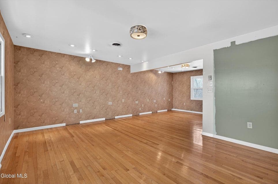 1208 Loudon Road, Colonie, NY 12047, photo 3