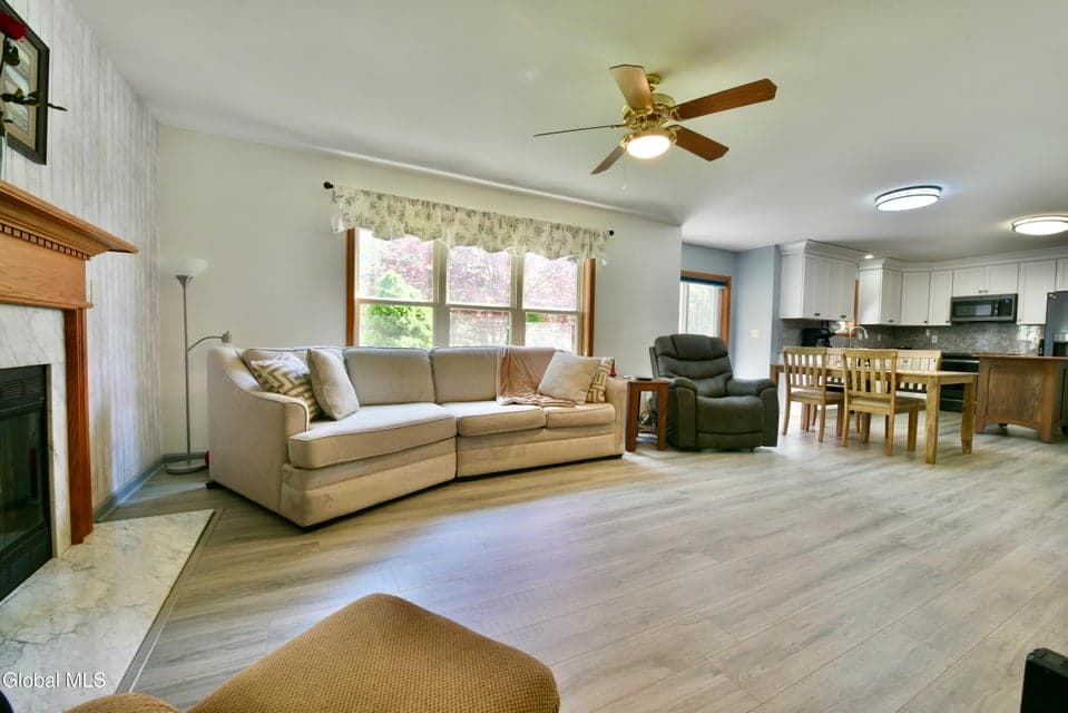 4 Springfield Drive, Mechanicville, NY 12118, photo 4