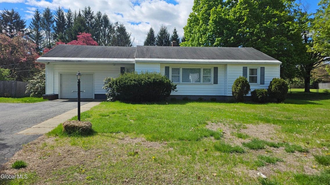 34 Woodlawn Avenue, photo 2