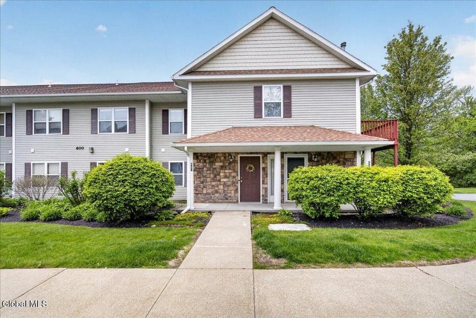 1200 Hillside Avenue, Apt 607, Niskayuna, NY 12309, photo 1