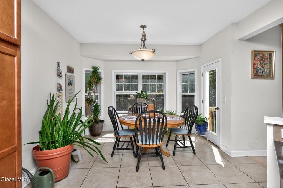12 Carrington Court, Clifton Park, NY 12065, photo 4