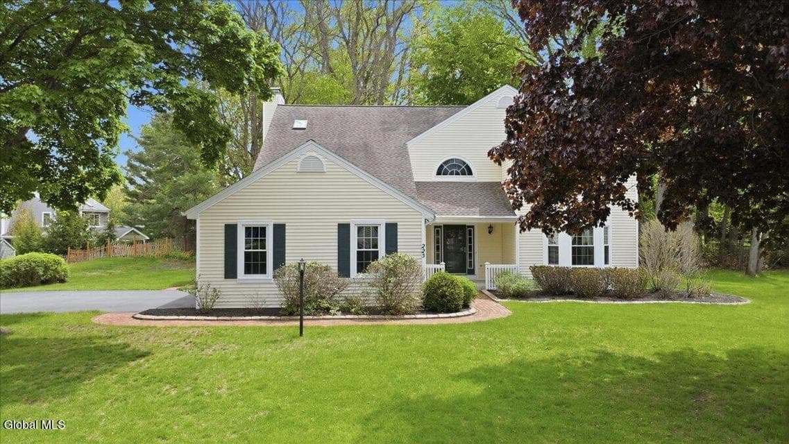 225 Walnut Lane, Guilderland, NY 12159, photo 1