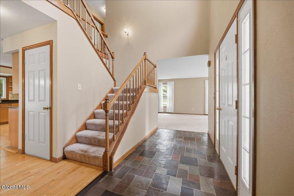 225 Walnut Lane, Guilderland, NY 12159, photo 5