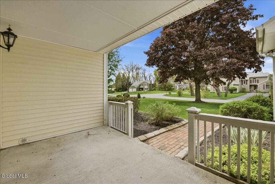 225 Walnut Lane, Guilderland, NY 12159, photo 3