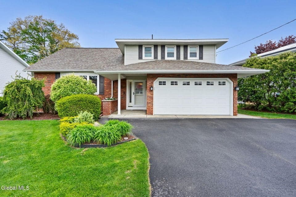 4 Colomba Drive, Schenectady, NY 12306, photo 2
