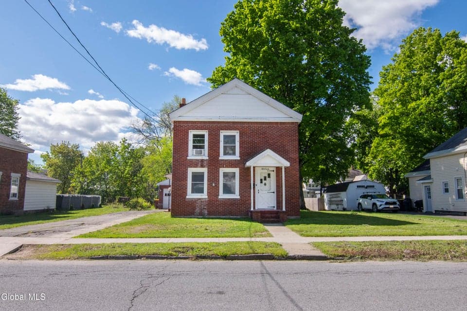 13 Grand Street, Glens Falls, NY 12801, photo 2