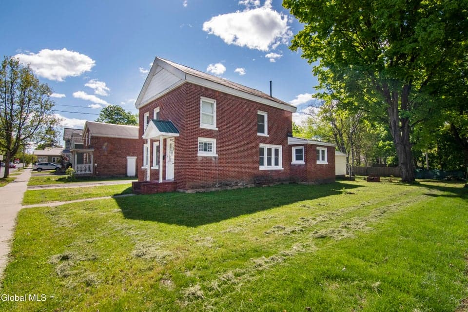 13 Grand Street, Glens Falls, NY 12801, photo 4