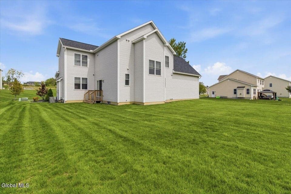 21 Tisdale Lane, Clifton Park, NY, photo 5