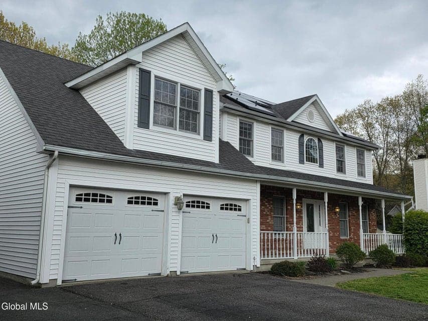 8 Spruce Street, Clifton Park, NY 12065, photo 2