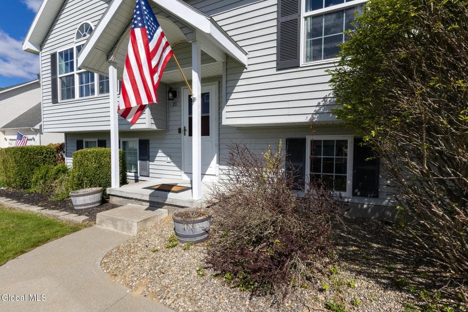 21 Meadowlark Lane, Warrensburg, NY 12885, photo 2
