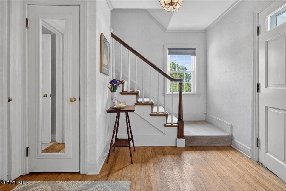 25 Pinedale Avenue, Bethlehem, NY 12054, photo 4