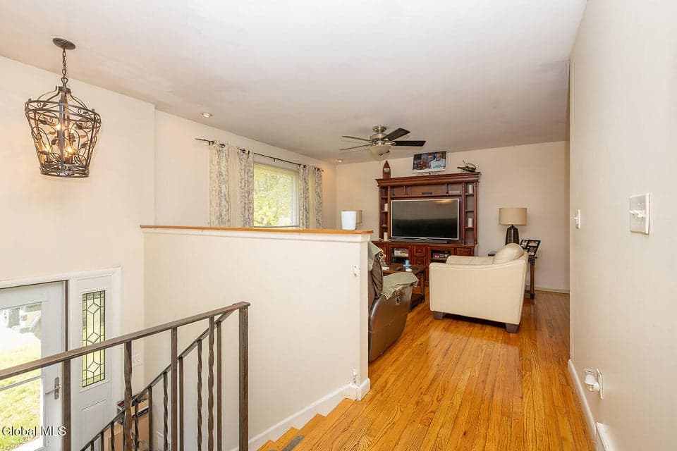 22 Hialeah Drive, Troy, NY 12182, photo 3