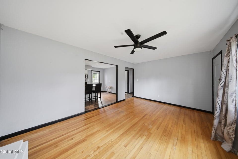 4 Earl Lynn Court, Cohoes, NY 12047, photo 4