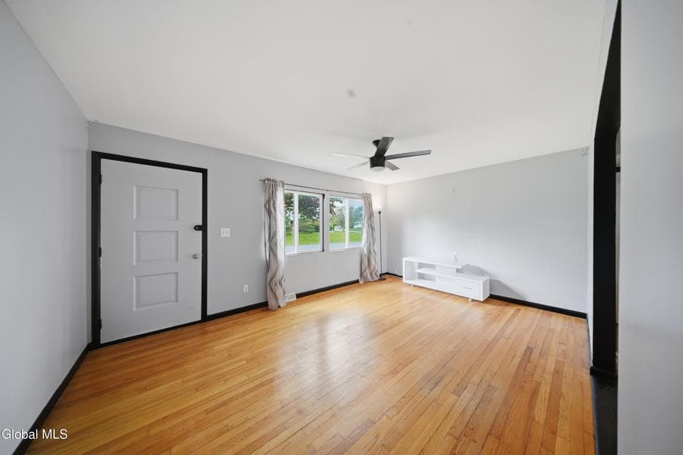 4 Earl Lynn Court, Cohoes, NY 12047, photo 5