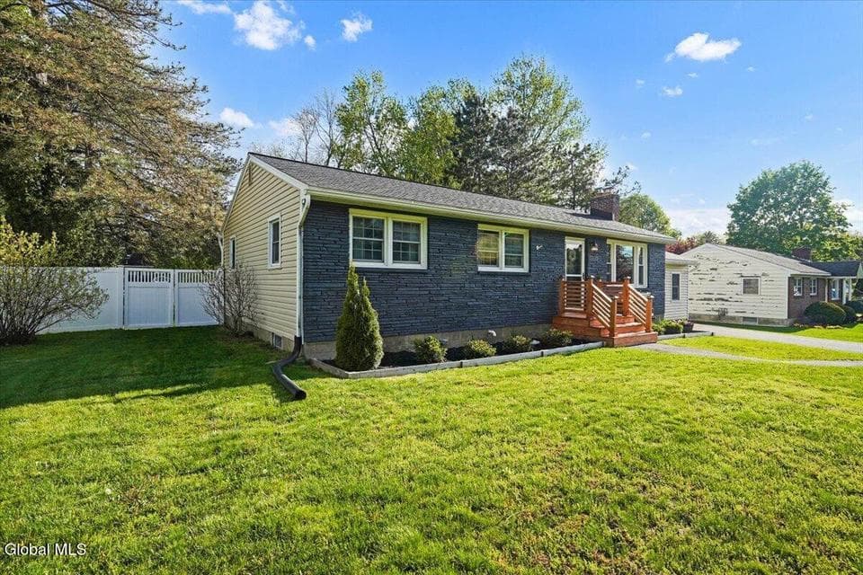 4 Wilson Drive, Glenville, NY 12302, photo 4