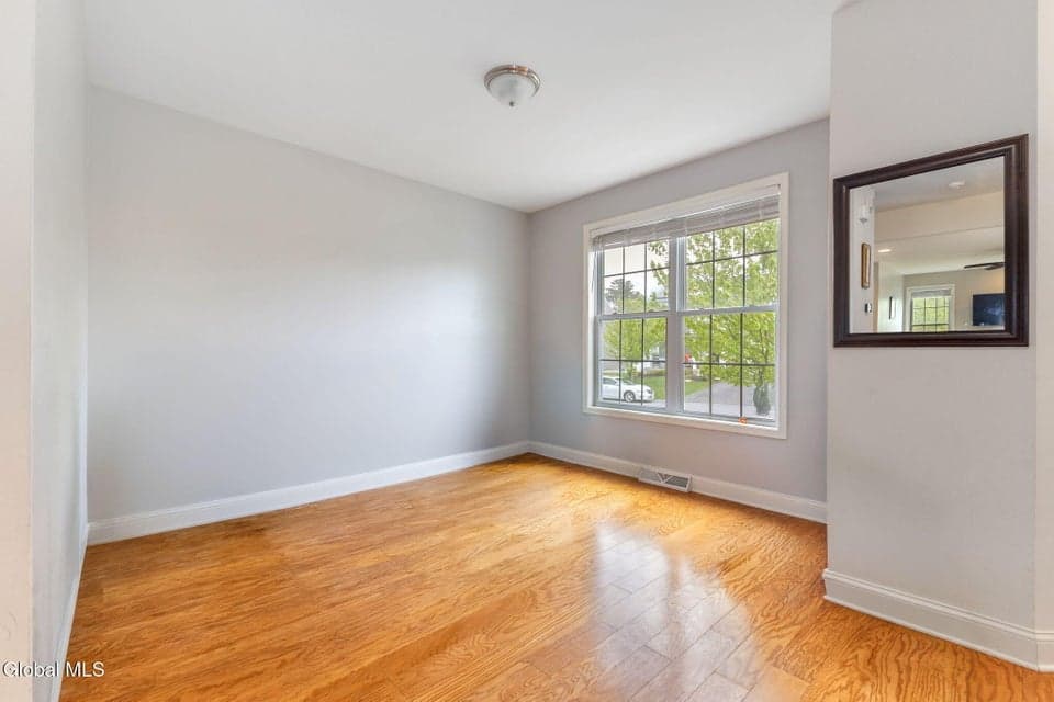 49 Buckingham Lane, Cohoes, NY 12047, photo 4