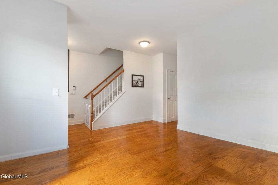 49 Buckingham Lane, Cohoes, NY 12047, photo 5