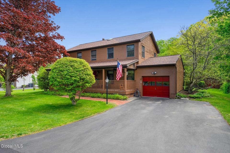 22 Island View Road, Colonie, NY 12047, photo 2