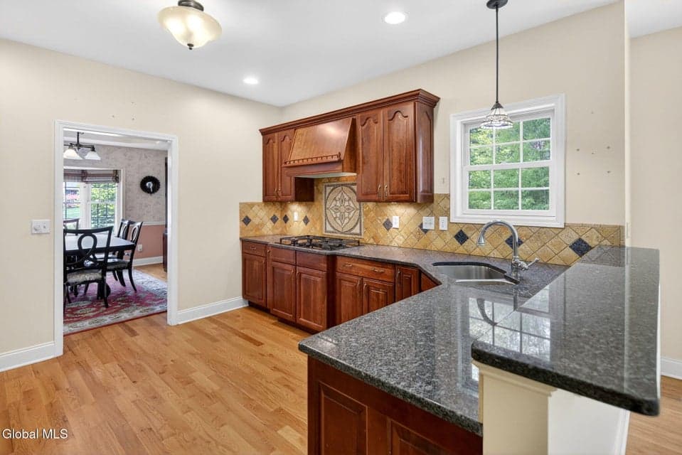 56 Jean Place, Guilderland, NY 12303, photo 5