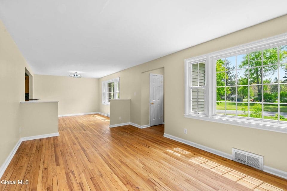 14 Wheeler Drive, Glenville, NY 12019, photo 4