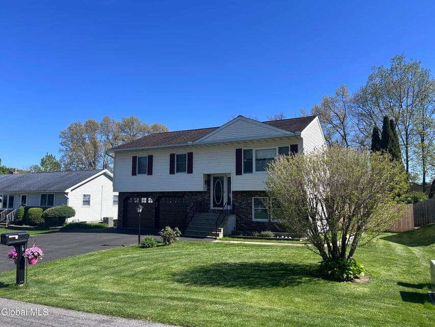 6 Rolling Hills Road, Colonie, NY 12309, photo 2
