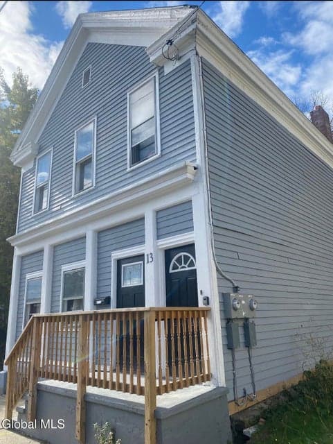 13 Sargent Street, Cohoes, NY 12047, photo 2