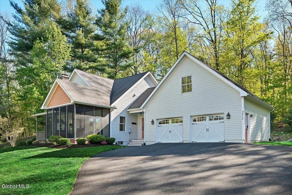 2412 New York 43, Sand Lake, NY, photo 2