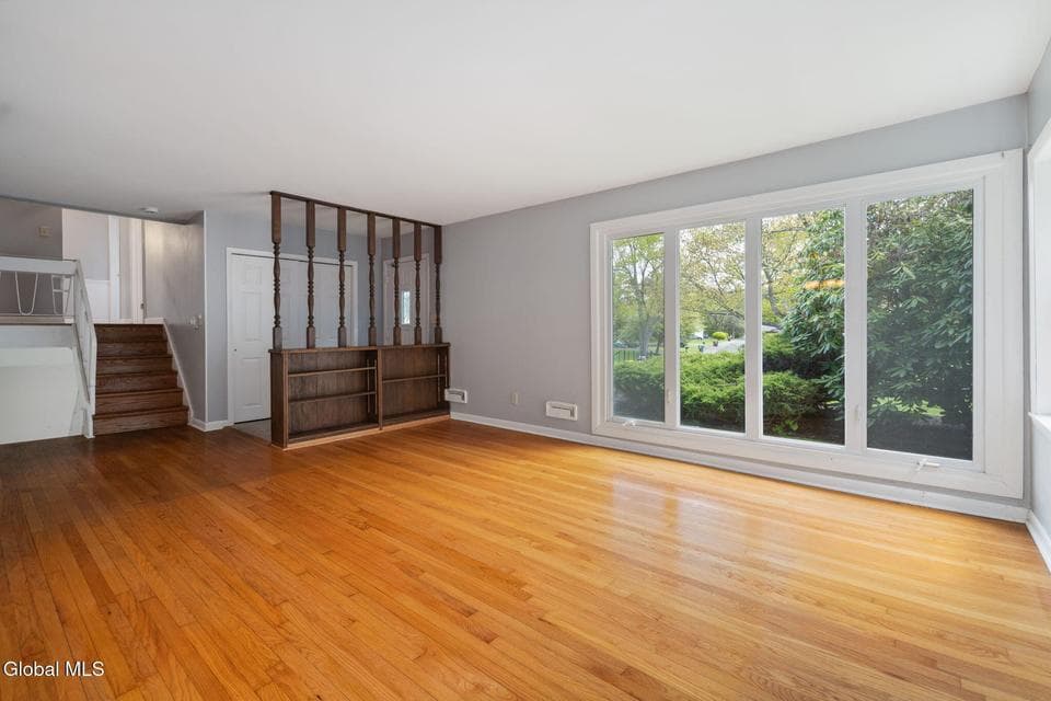 23 Fernwood Drive, Colonie, NY 12211, photo 5