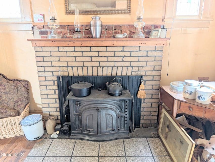 18 Griswold Avenue, Troy, NY 12180, photo 4