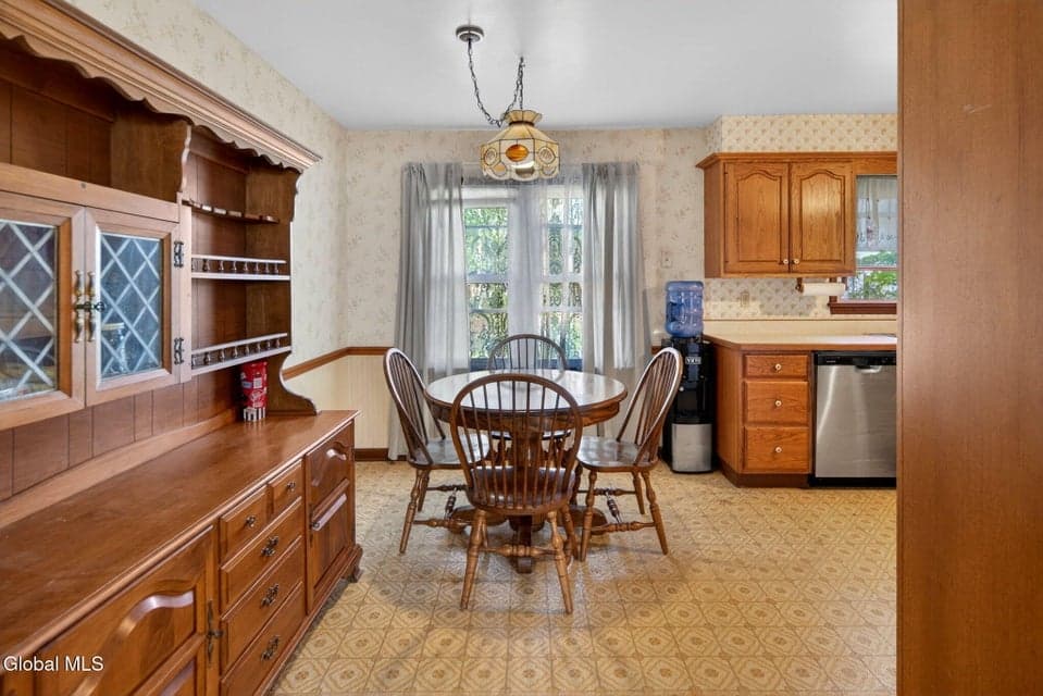 5 Alta Road, Albany, NY 12205, photo 5