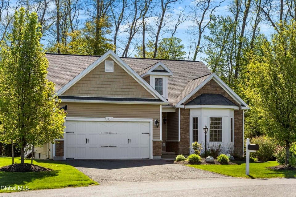 51 Flanders Lane, Bethlehem, NY 12203, photo 3