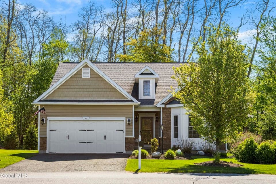 51 Flanders Lane, Bethlehem, NY 12203, photo 2