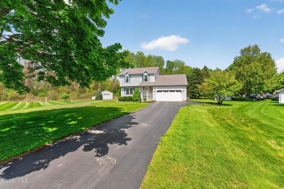 5 Center Court, Clifton Park, NY 12065, photo 1