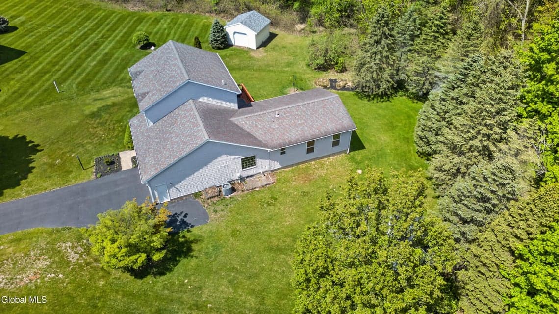 5 Center Court, Clifton Park, NY 12065, photo 5