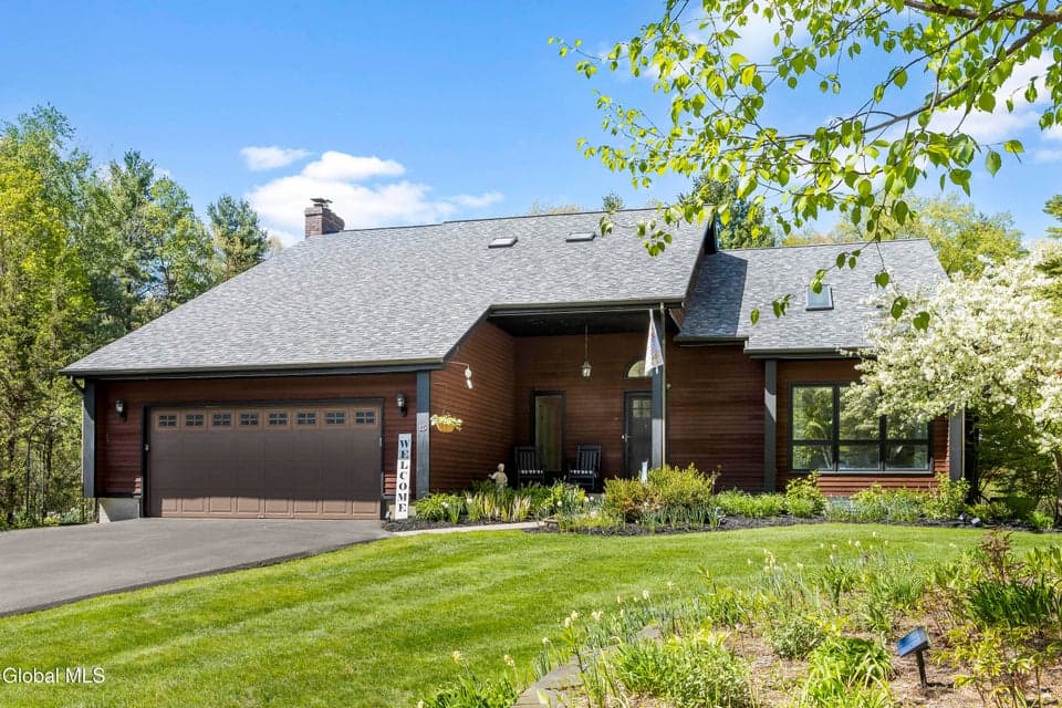 15 Dyer Switch Road, Saratoga Springs, NY 12866, photo 2