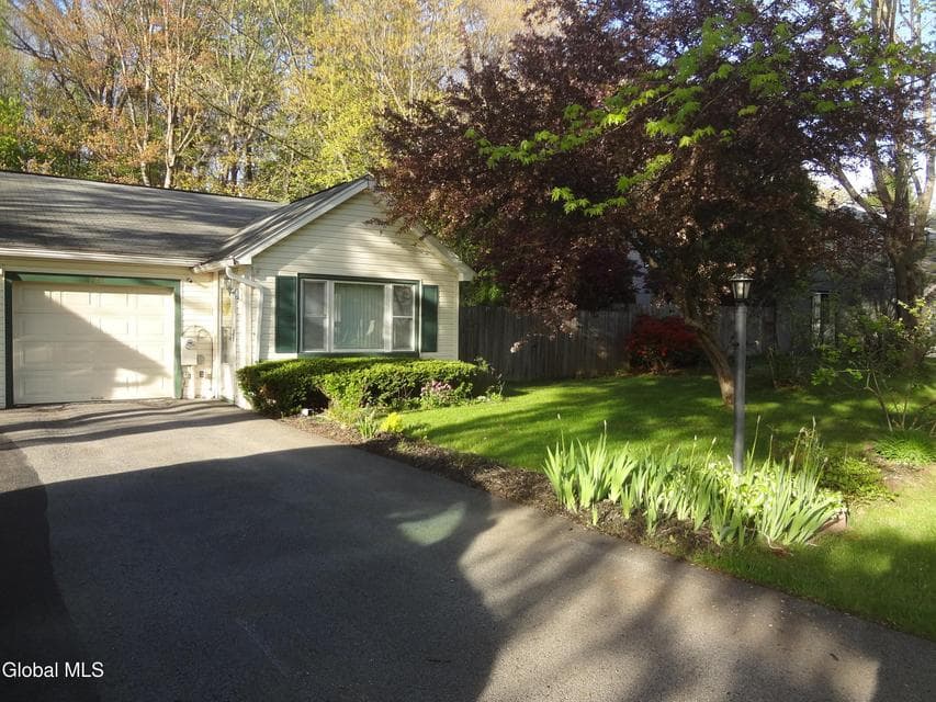 21A Woodcliffe Drive, Clifton Park, NY 12065, photo 2