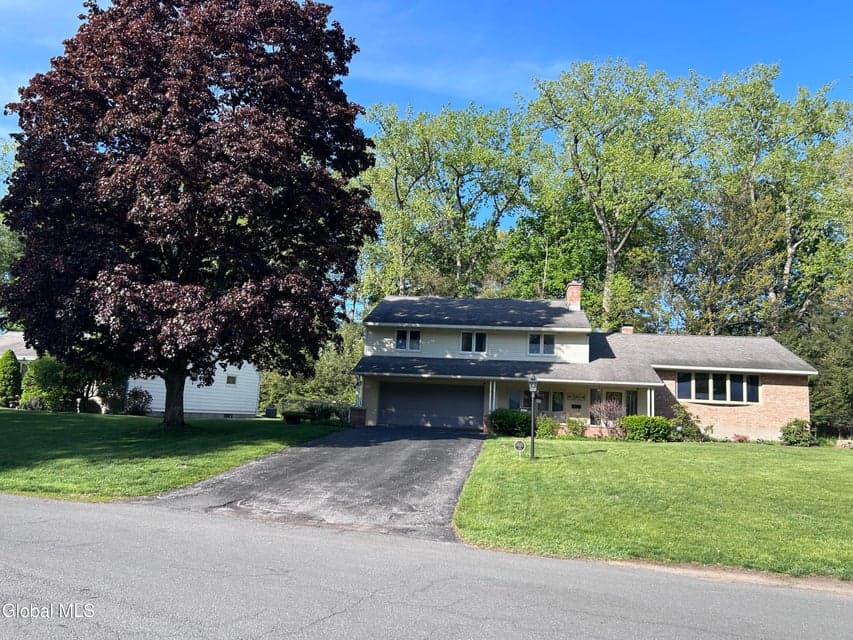 2321 Central Parkway, Schenectady, NY 12309, photo 1