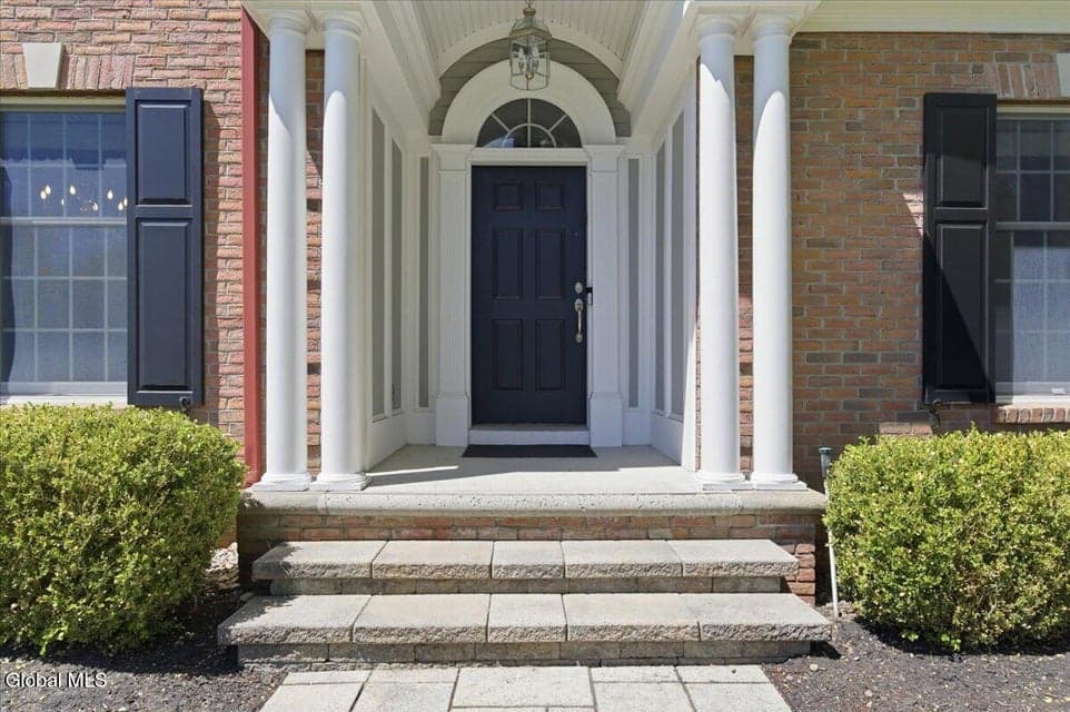 709 Waldens Pond Road, Guilderland, NY 12203, photo 4