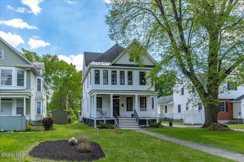 65 Manning Boulevard, Albany, NY 12203, photo 2