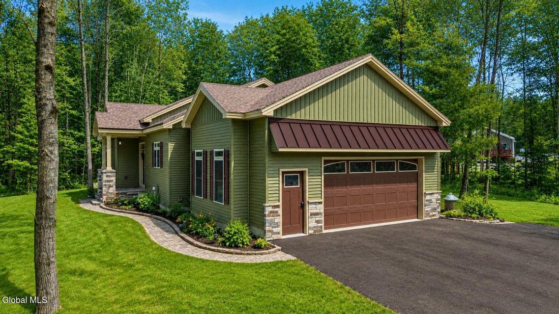 478 Selfridge Road, photo 2