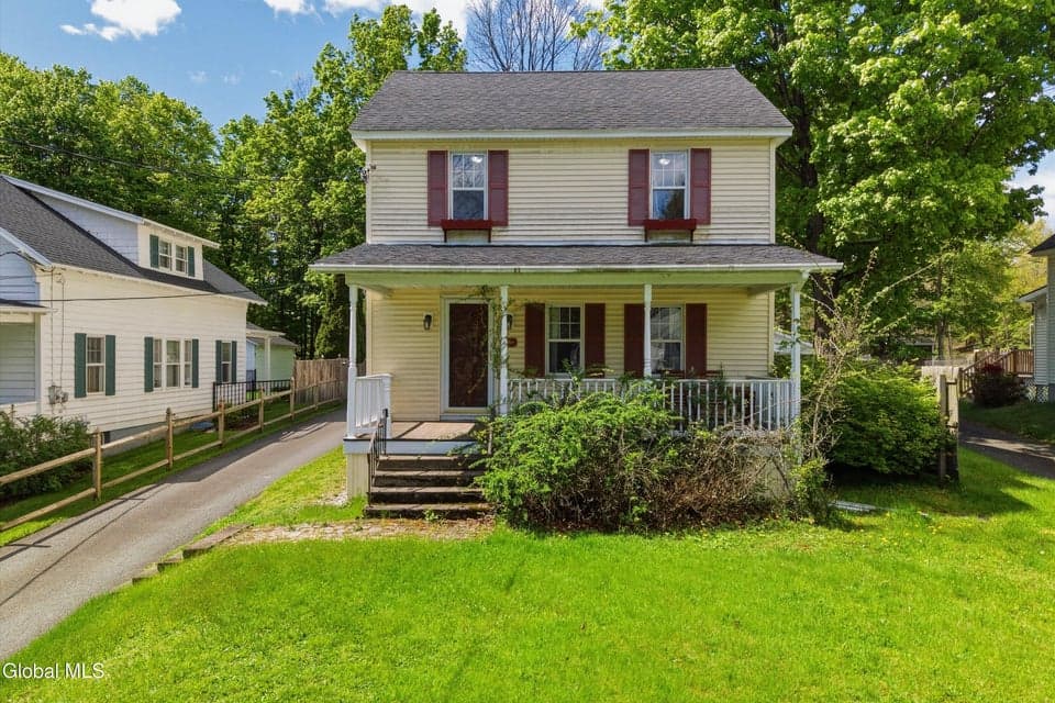 165 S Lake Avenue, Troy, NY 12180, photo 2