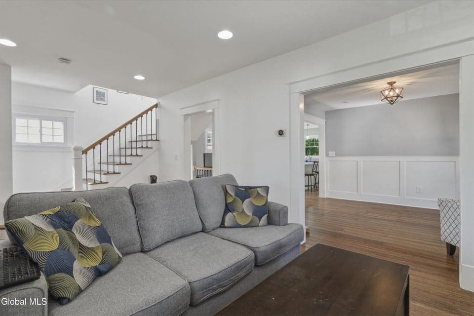 165 S Lake Avenue, Troy, NY 12180, photo 5
