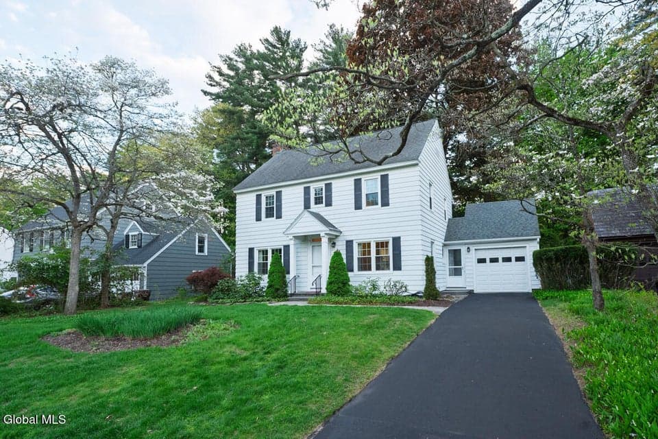 21 Douglas Road, Bethlehem, NY 12054, photo 4