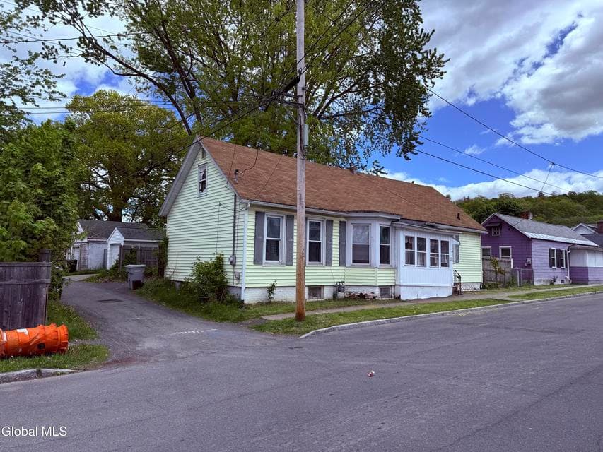 41 110th Street, Troy, NY 12182, photo 1