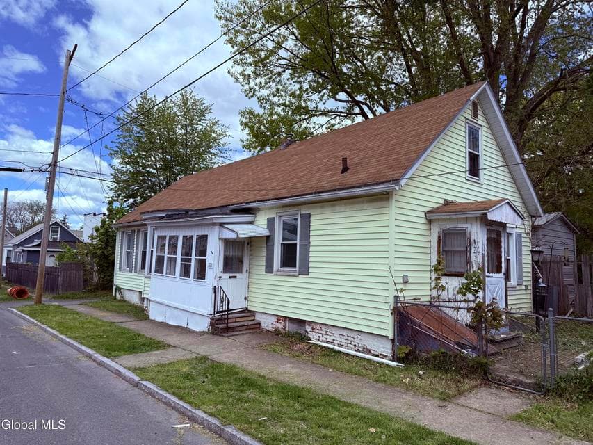 41 110th Street, Troy, NY 12182, photo 3
