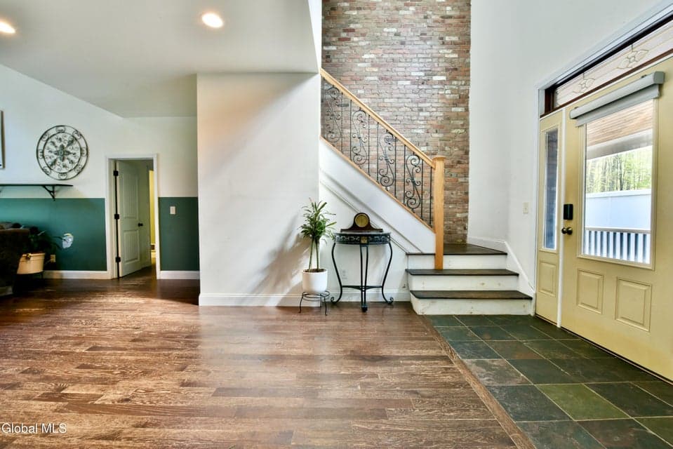 110 Homestead Road, Saratoga Springs, NY 12866, photo 2
